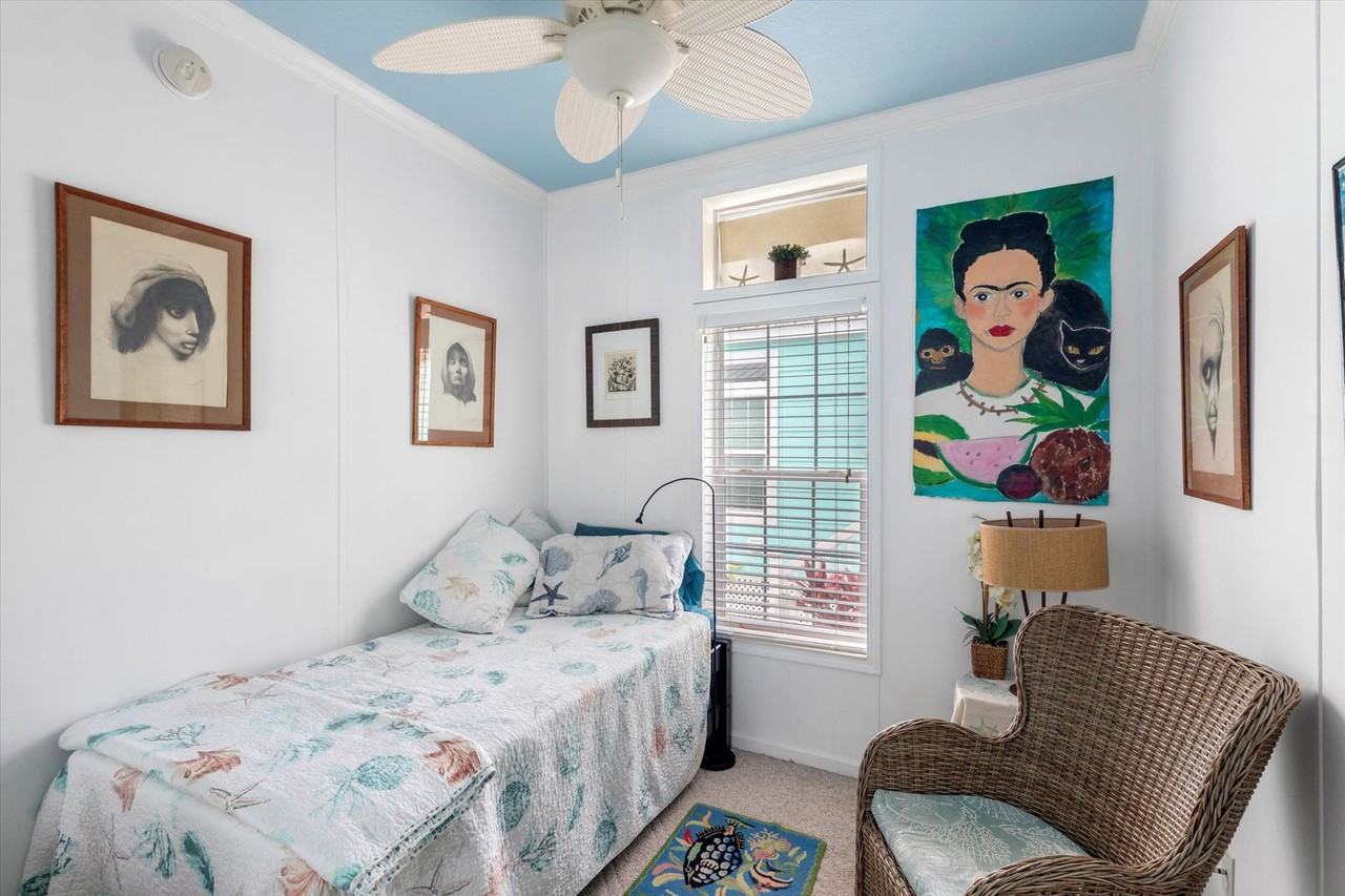 5031 5th Ave - Photo 4 of 29