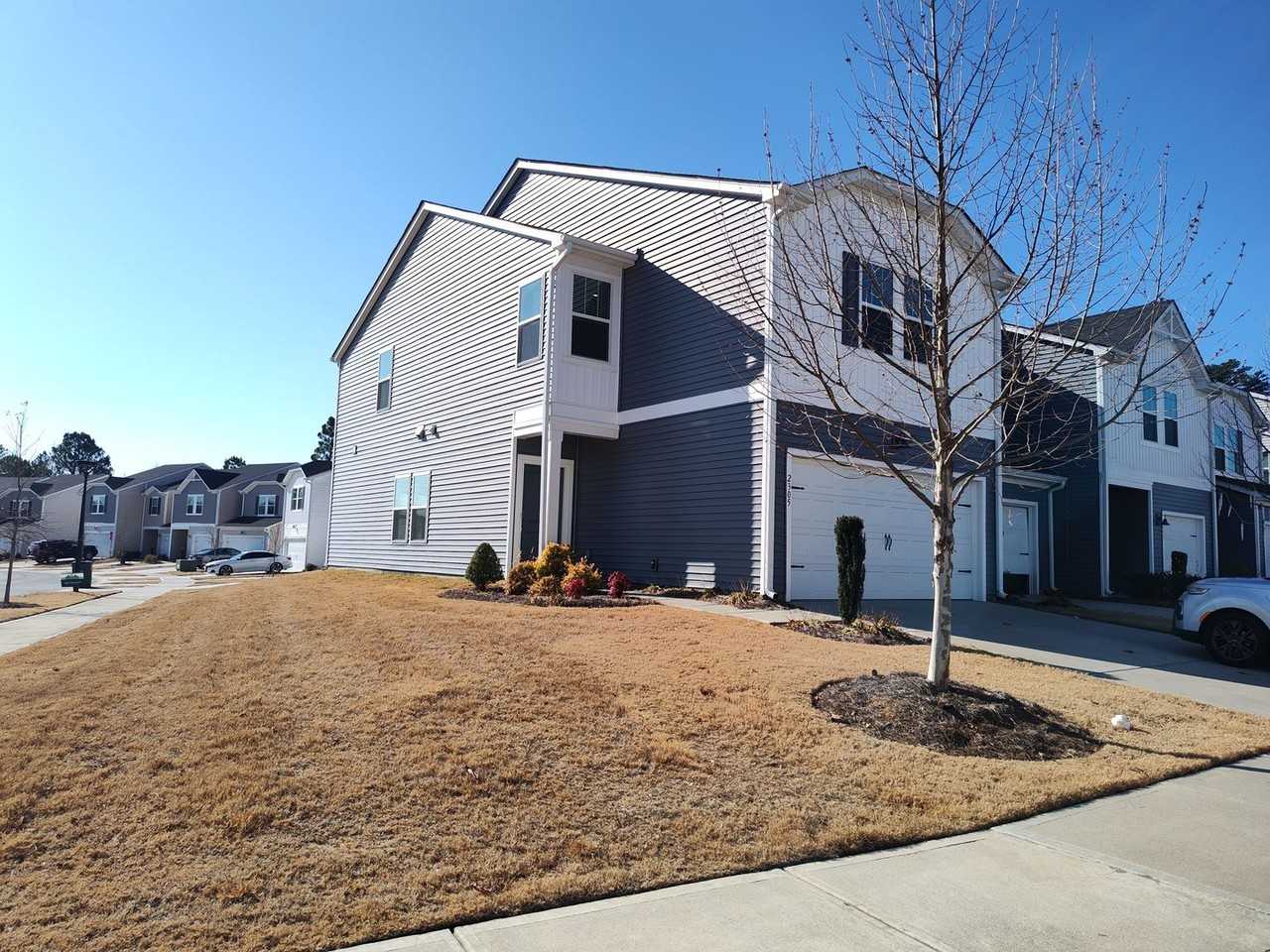 2305 Belterra Dr - Photo 2 of 29