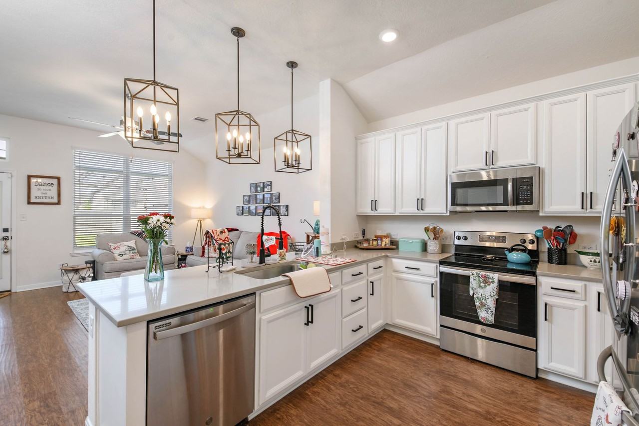 2017 Theresa Dr - Photo 6 of 21