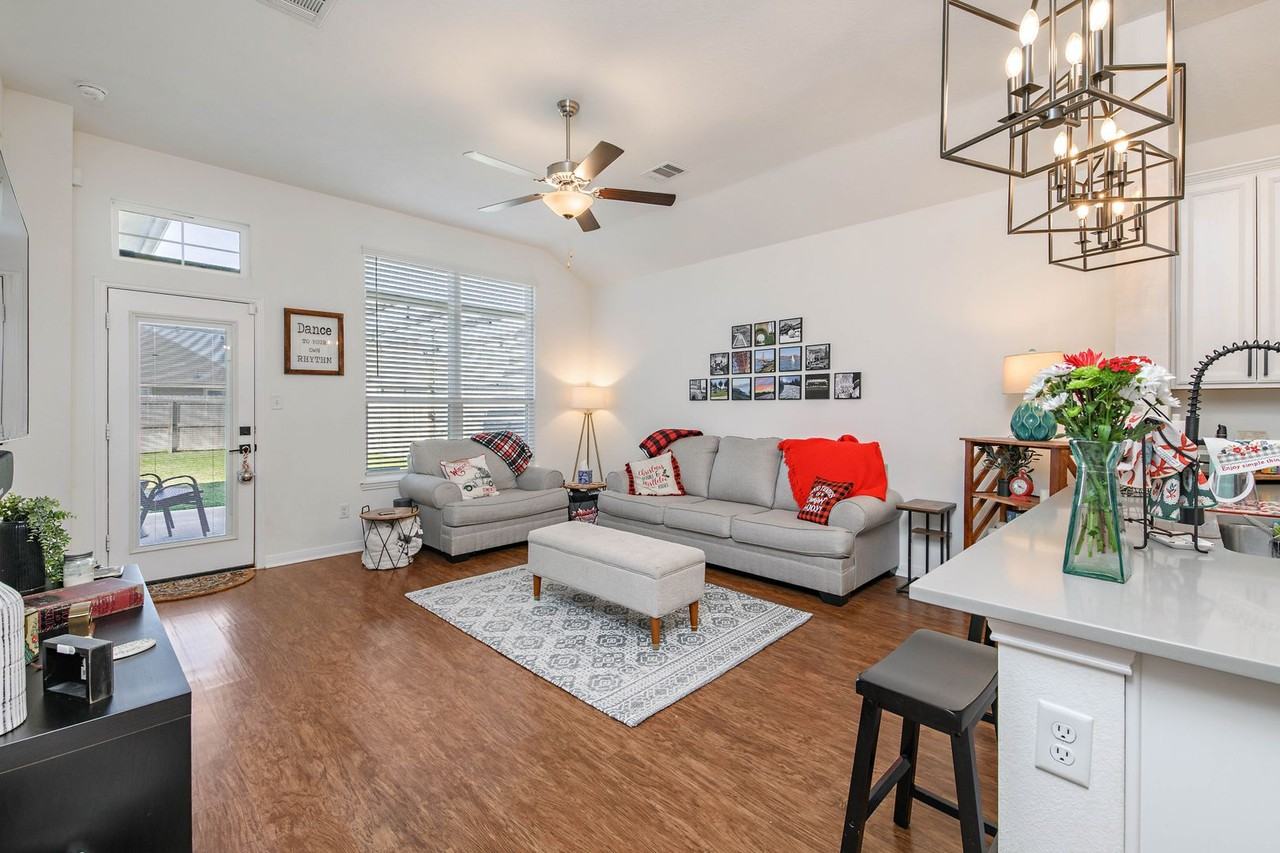 2017 Theresa Dr - Photo 7 of 21