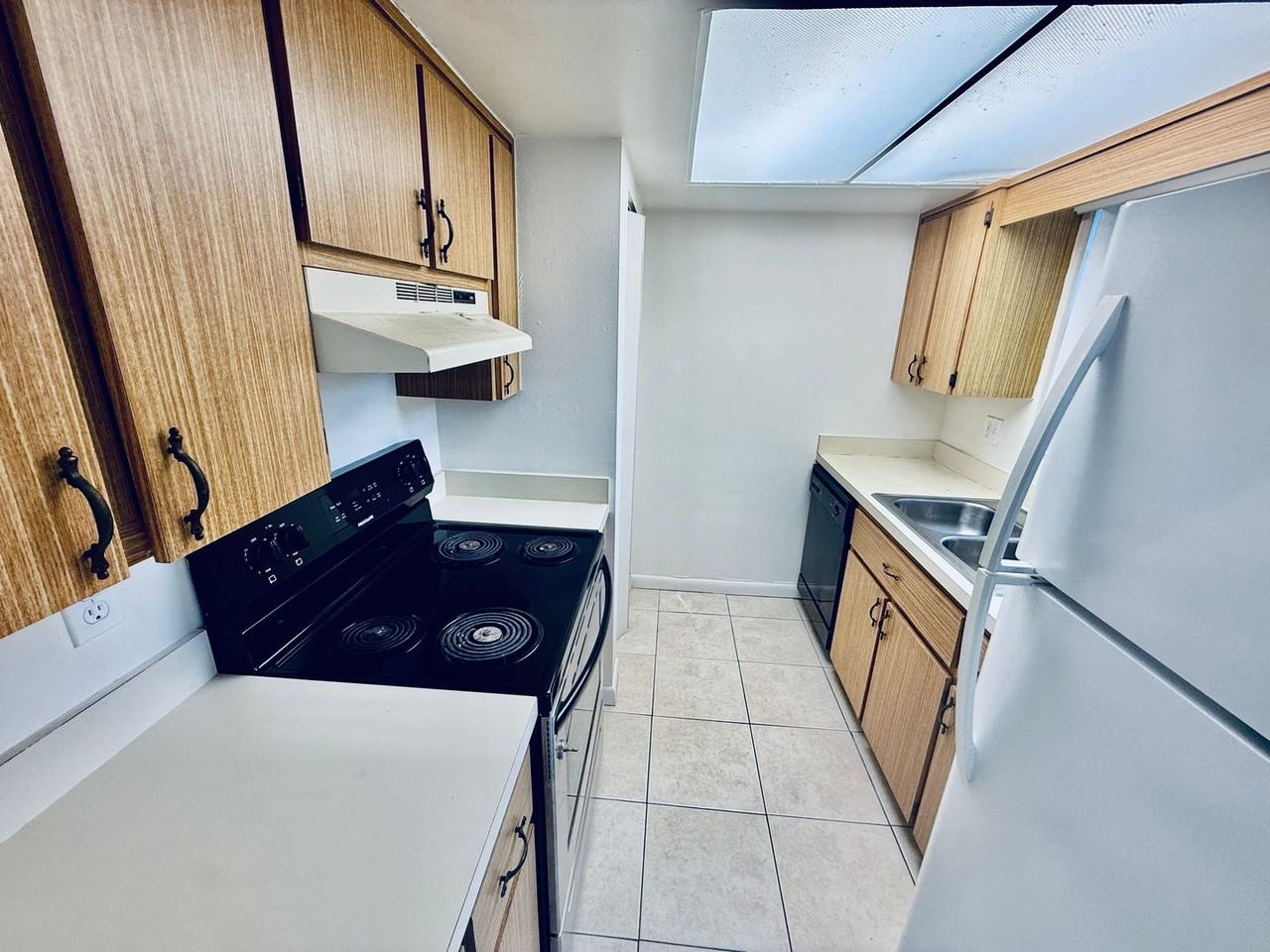 1301 Arlington Ln Ne #106 - Photo 6 of 25