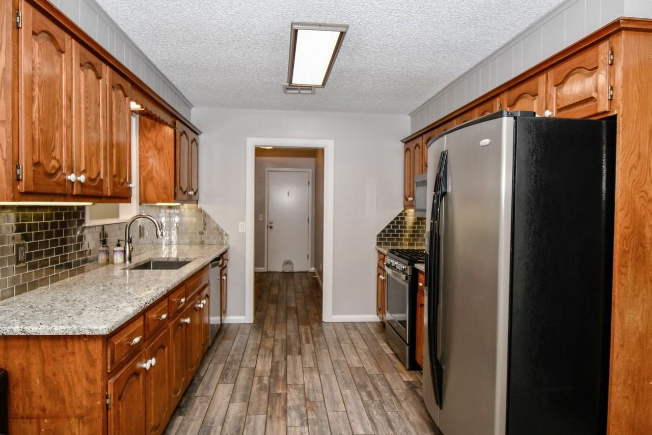 17447 S 89th East Ave - Photo 4 of 19