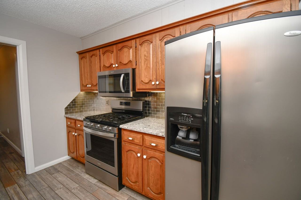 17447 S 89th East Ave - Photo 5 of 19