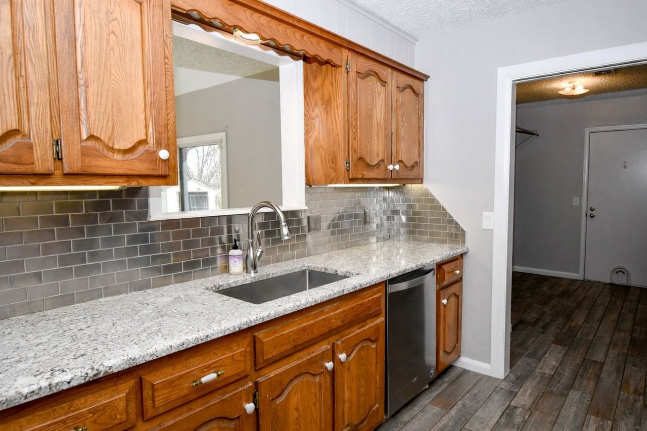 17447 S 89th East Ave - Photo 6 of 19