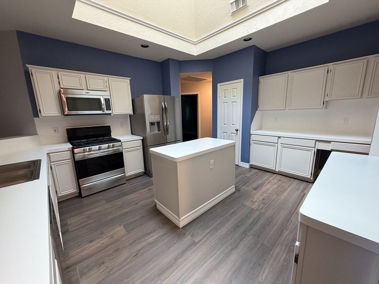 15414 Hillside Park Way - Photo 3 of 23