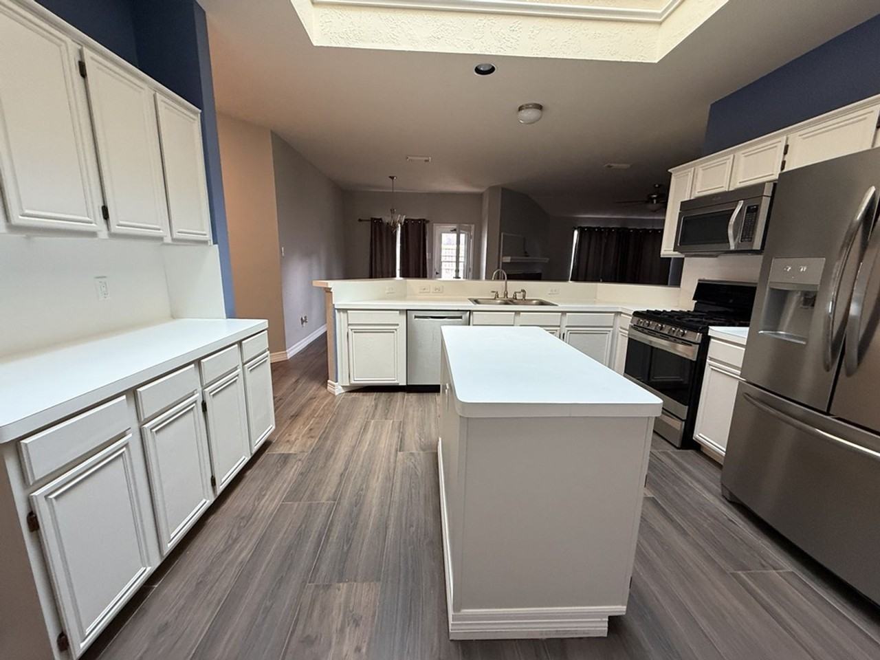 15414 Hillside Park Way - Photo 5 of 23