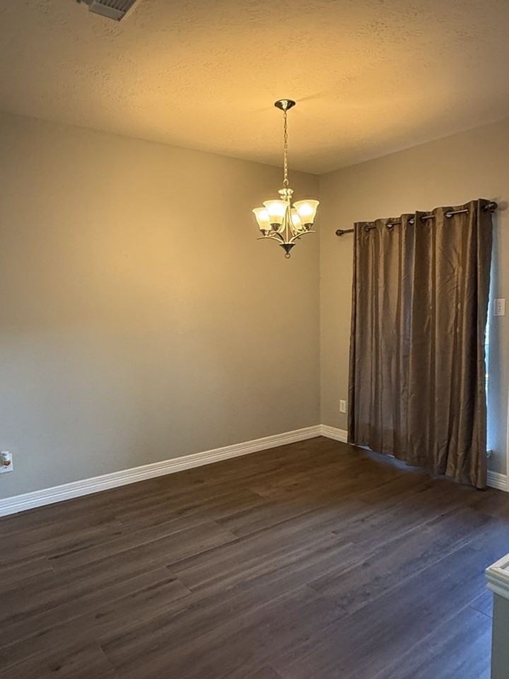 15414 Hillside Park Way - Photo 7 of 23