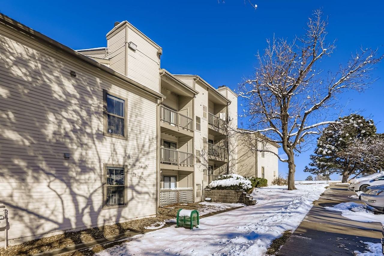 9680 Brentwood Way - Photo 4 of 17