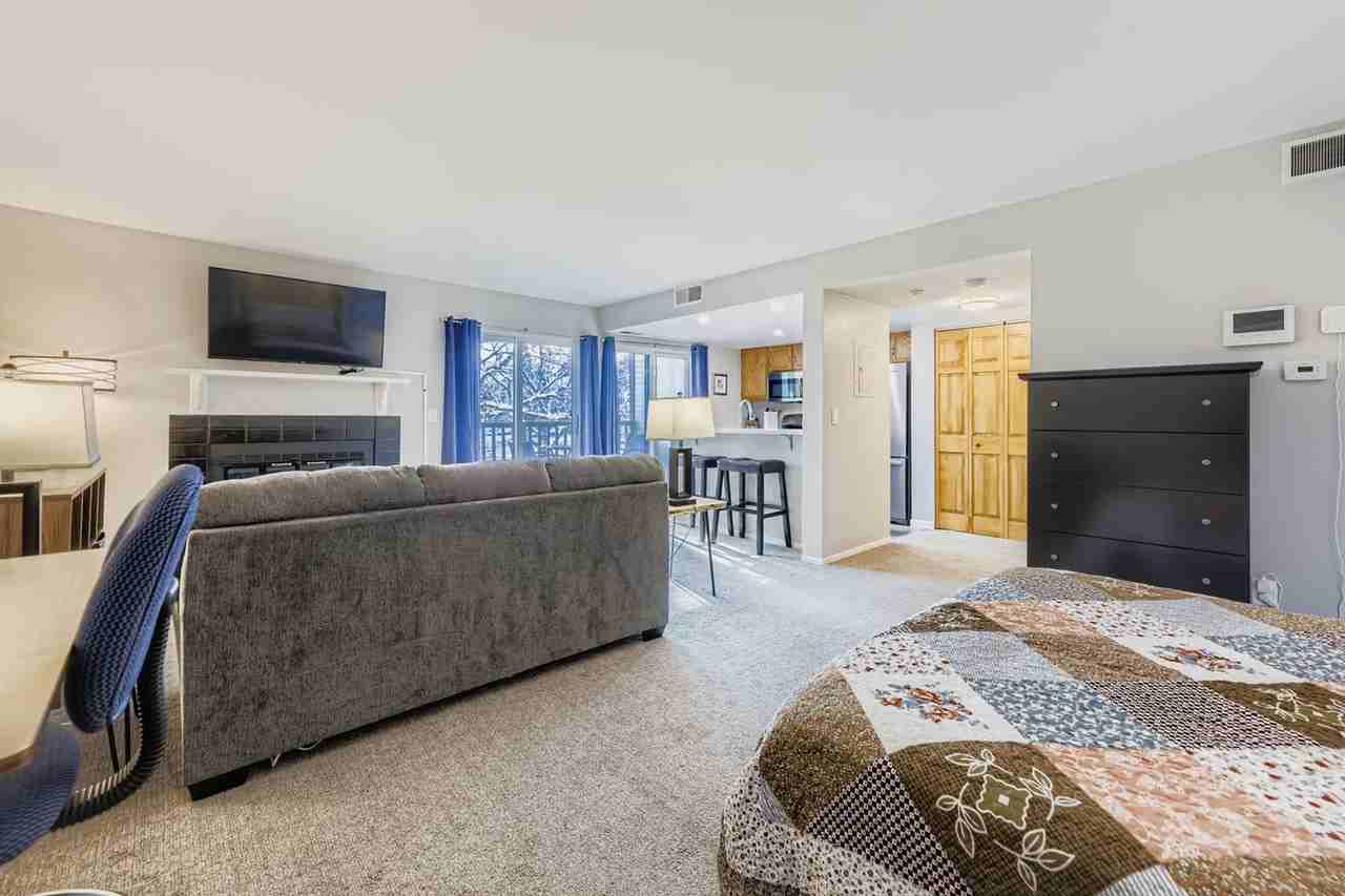 9680 Brentwood Way - Photo 5 of 17