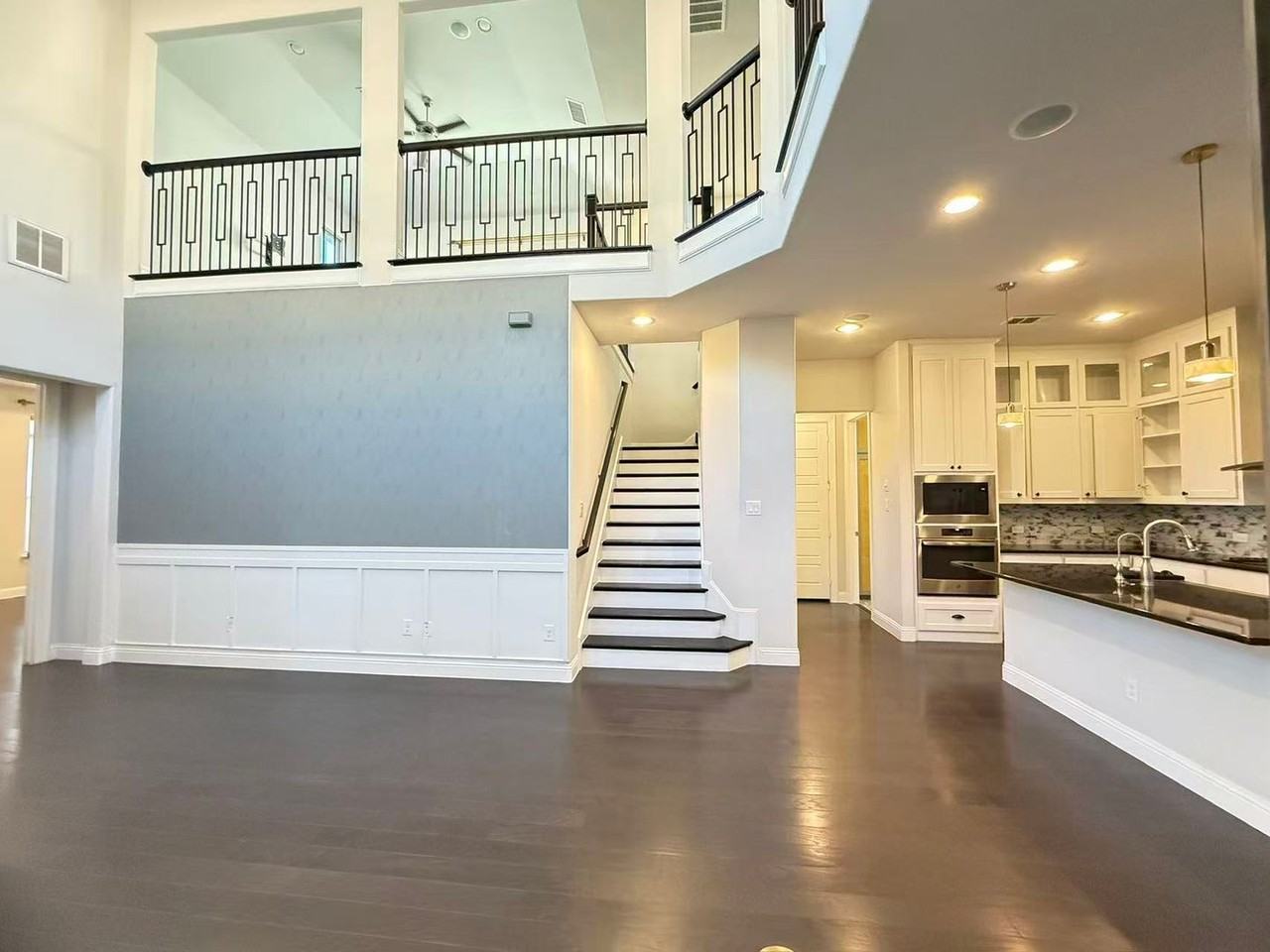 3575 Sevilla Dr - Photo 4 of 41