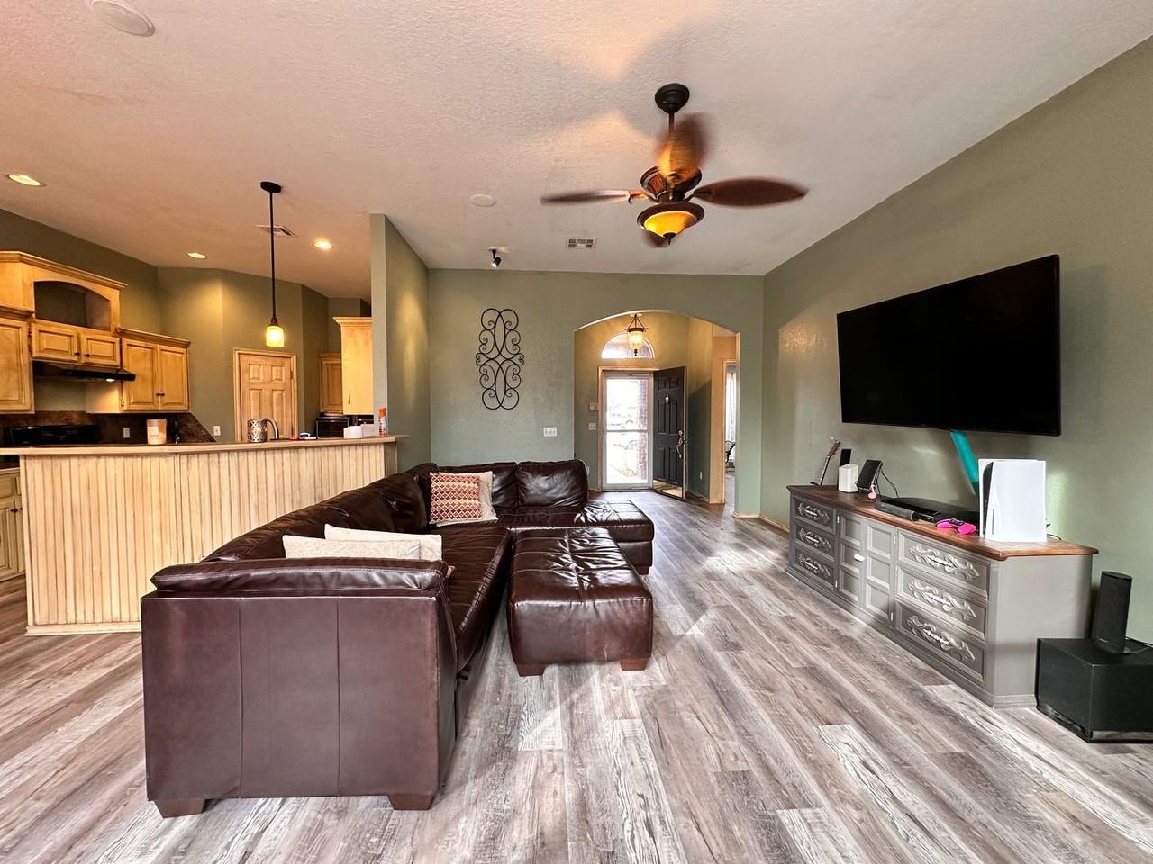 10716 Nw 31st Ter - Photo 3 of 40