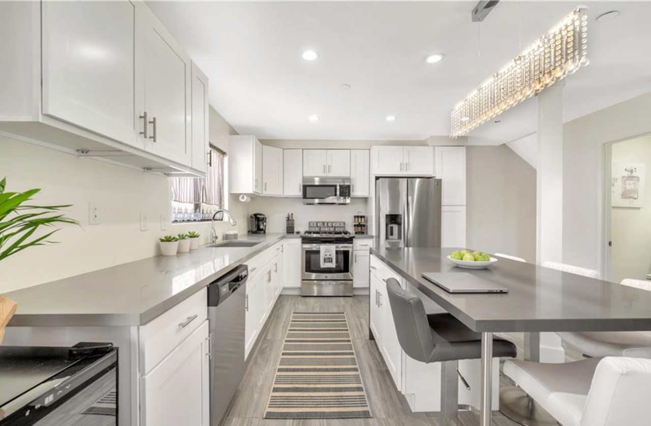 201 Harbor Woods Pl - Photo 3 of 14