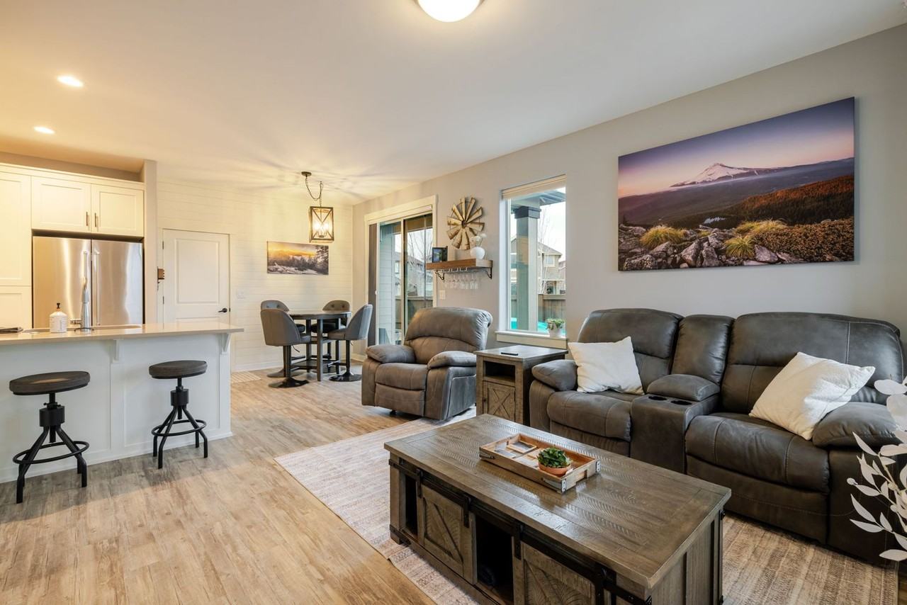 4392 Sw Canal Blvd - Photo 5 of 40