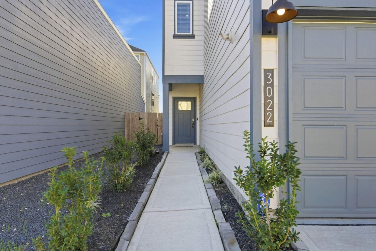 3022 La Latina Dr - Photo 3 of 30