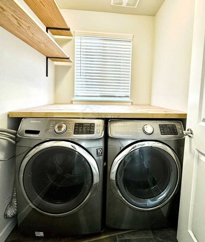 9604 133rd St E - Photo 5 of 14