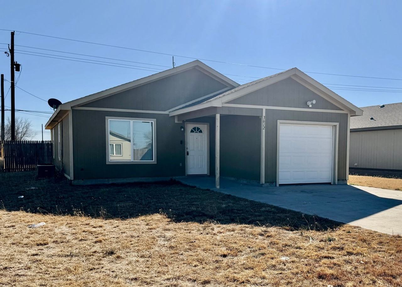 3612 E 3rd Pl - Photo 3 of 23