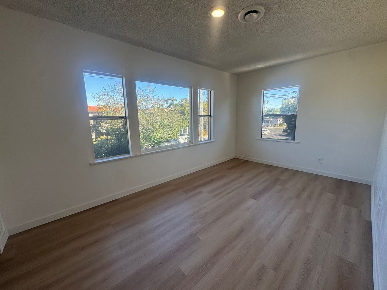 1244 E Broadway - Photo 3 of 6