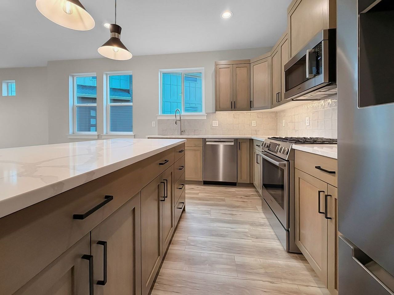 6234 N Holly Springs Ln - Photo 6 of 25