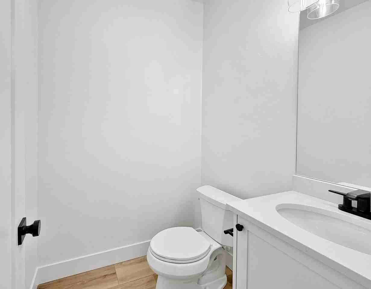 335 E Lombard Ln - Photo 7 of 20