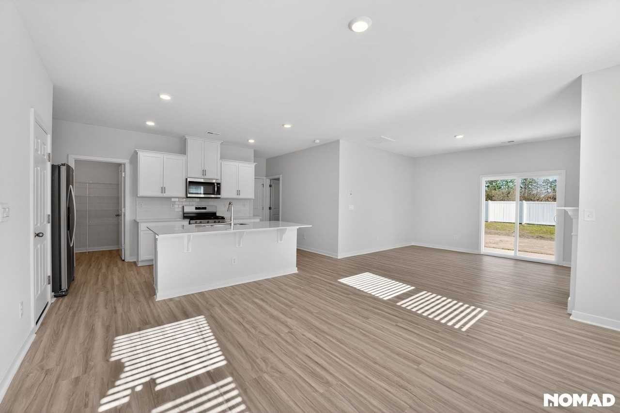 6609 Barcelona Way - Photo 7 of 31