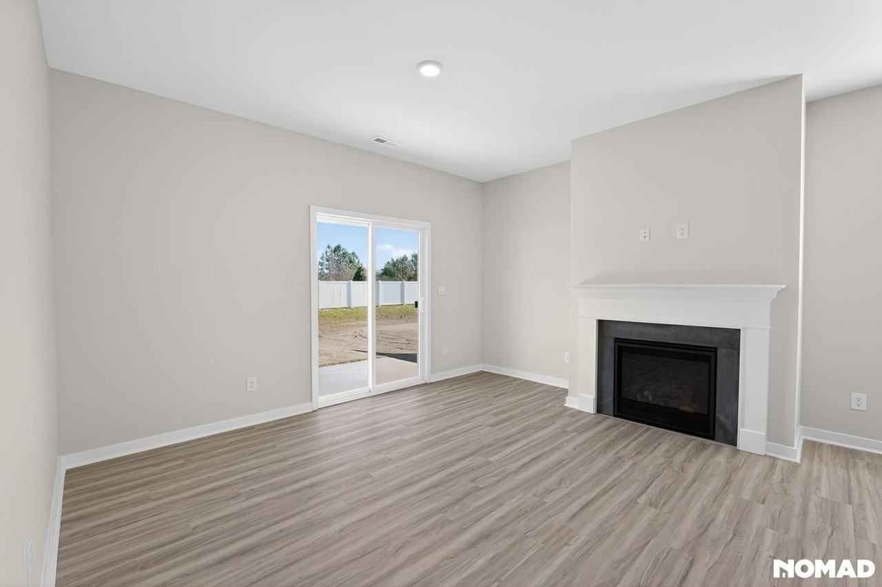 6609 Barcelona Way - Photo 3 of 31