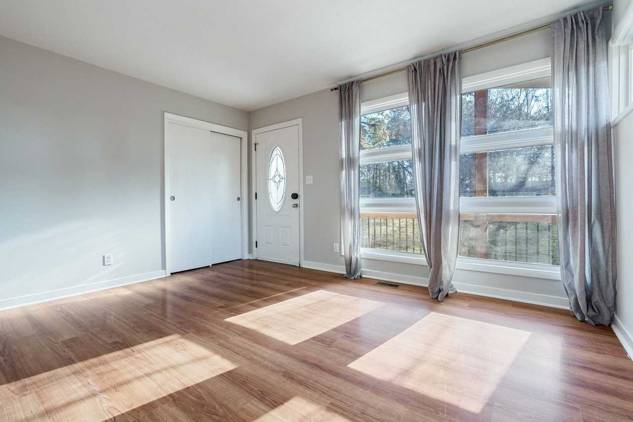 5168 Scenic View Dr - Photo 2 of 14