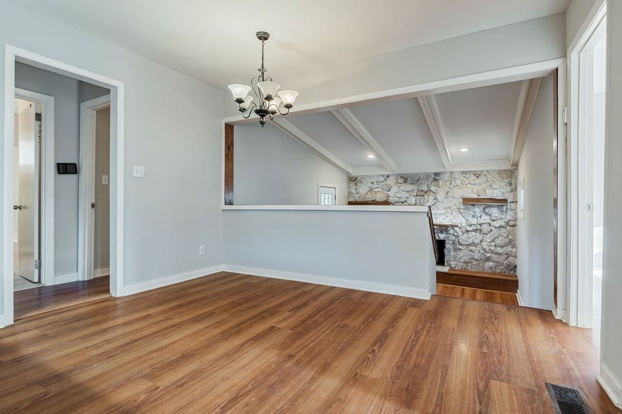 5168 Scenic View Dr - Photo 5 of 14