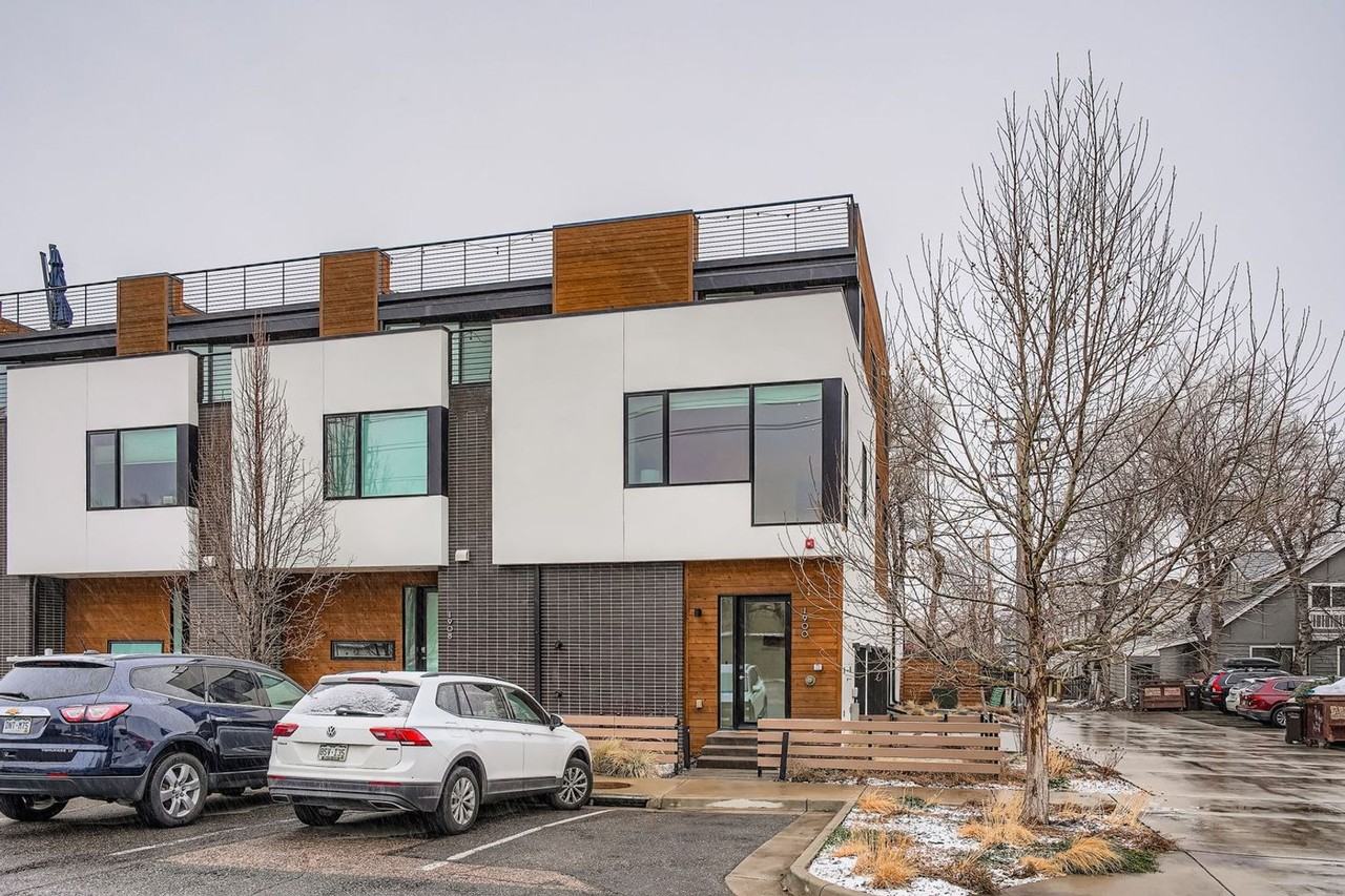 1900 23rd St - Photo 5 of 28