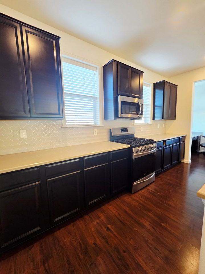 5435 W 97th Ave - Photo 4 of 50