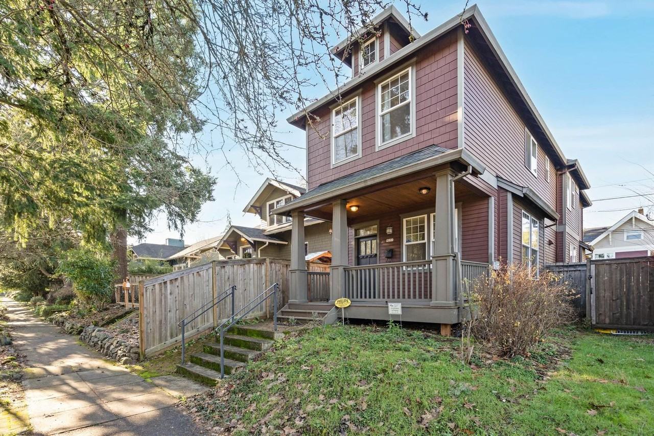 5231 Ne Garfield Ave - Photo 2 of 42