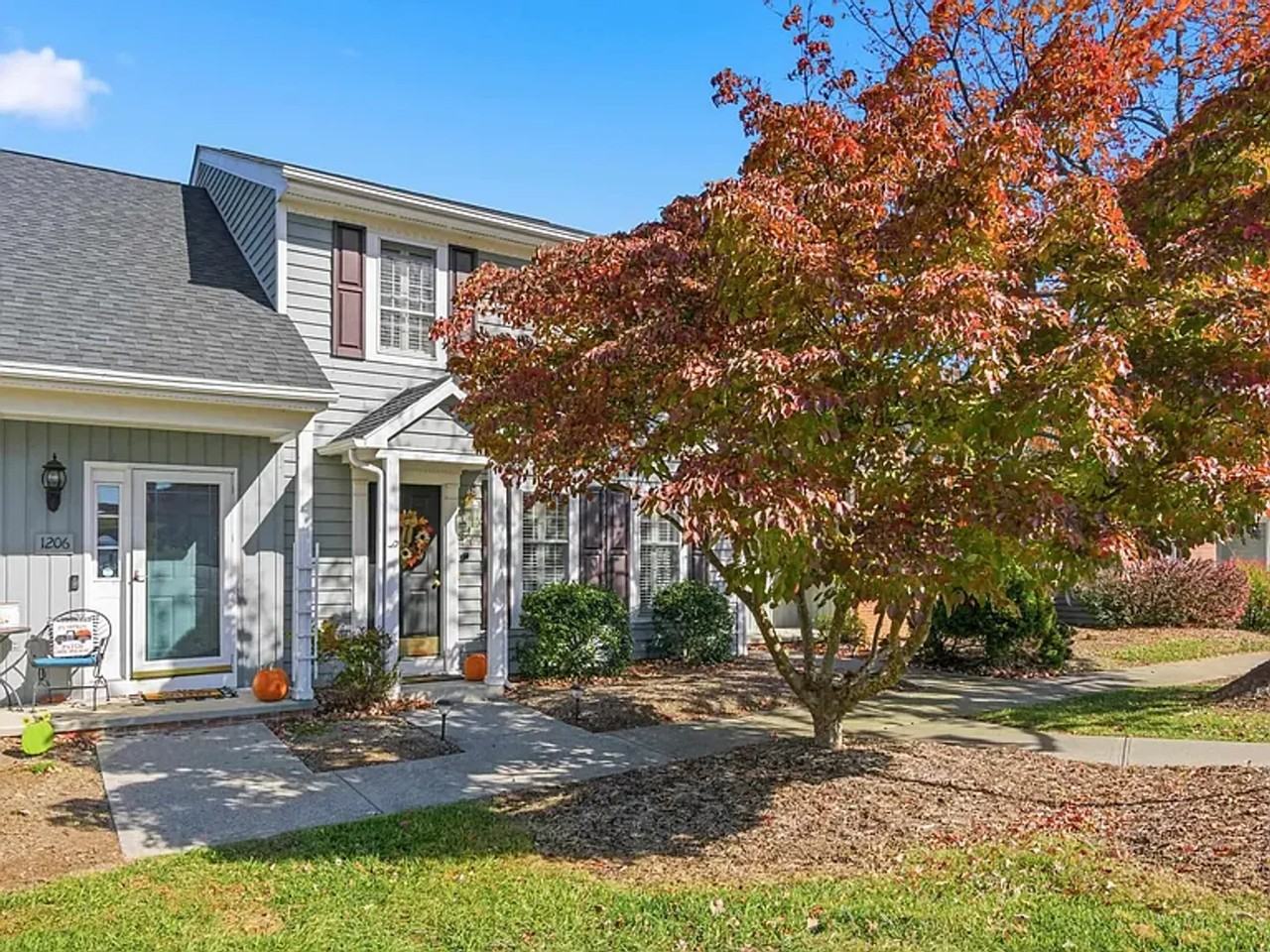 1205 Cedar Ridge Dr - Photo 2 of 16