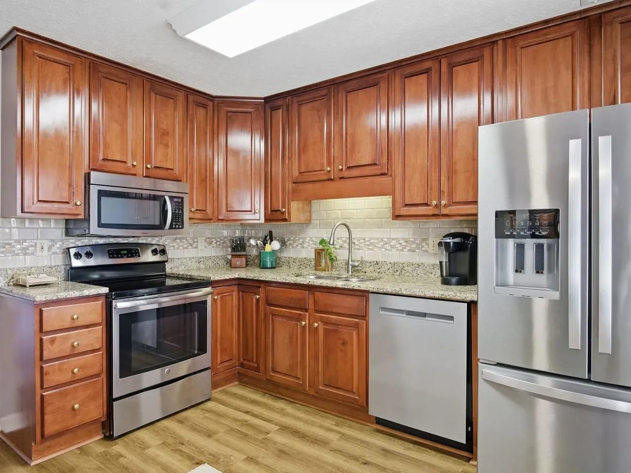 1205 Cedar Ridge Dr - Photo 5 of 16