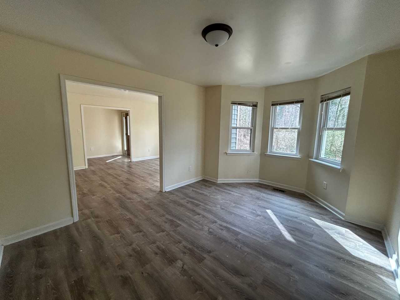 2637 Old Jonesboro Rd - Photo 6 of 20