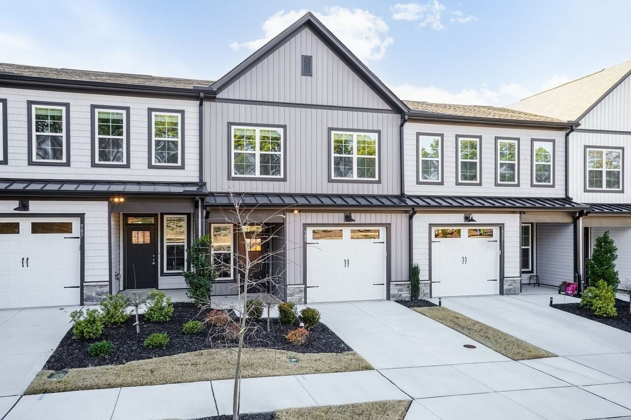 509 Excelsior Ct - Photo 2 of 25