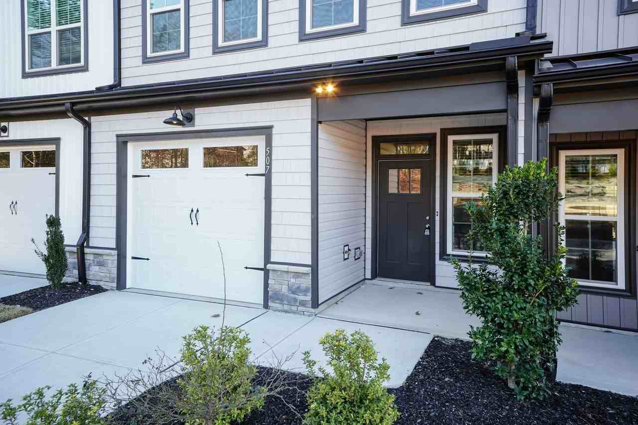 507 Excelsior Ct - Photo 3 of 26