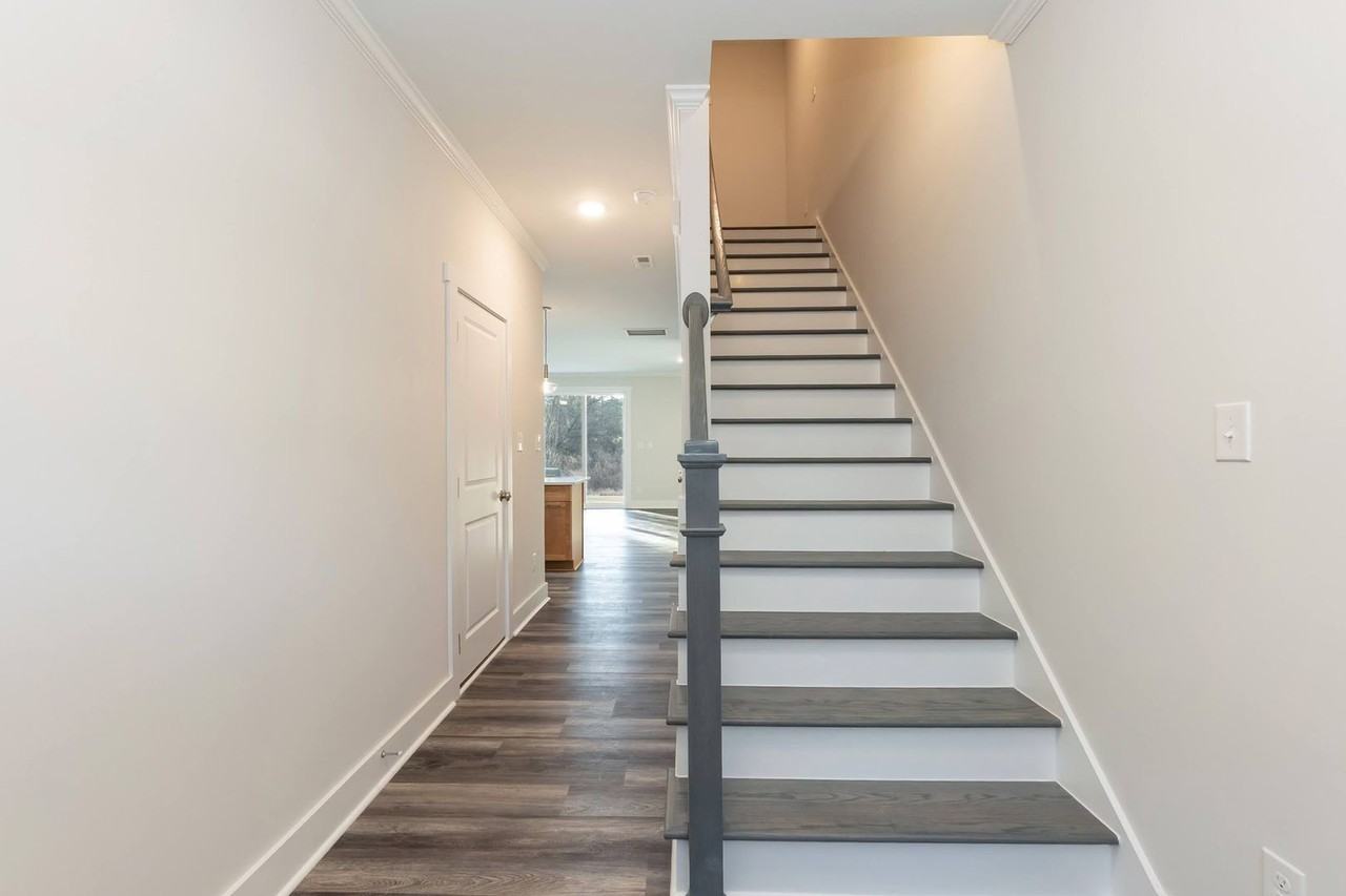 507 Excelsior Ct - Photo 6 of 26