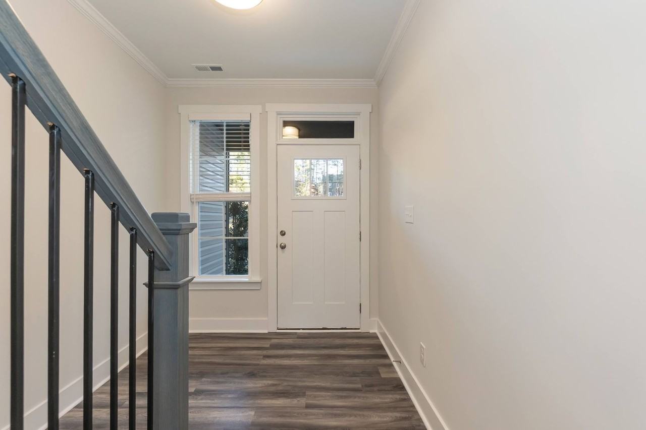 507 Excelsior Ct - Photo 7 of 26