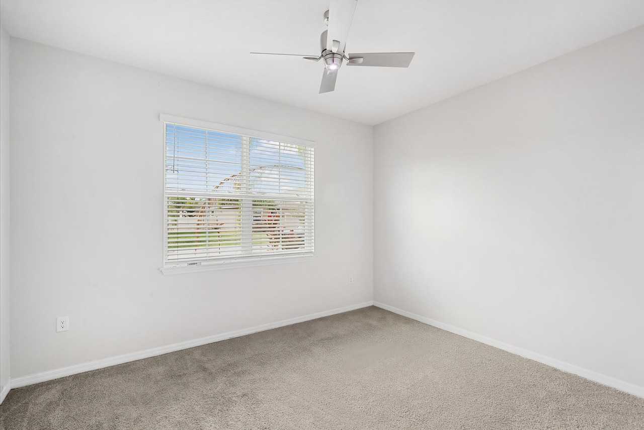 32959 Sand Creek Dr - Photo 5 of 25