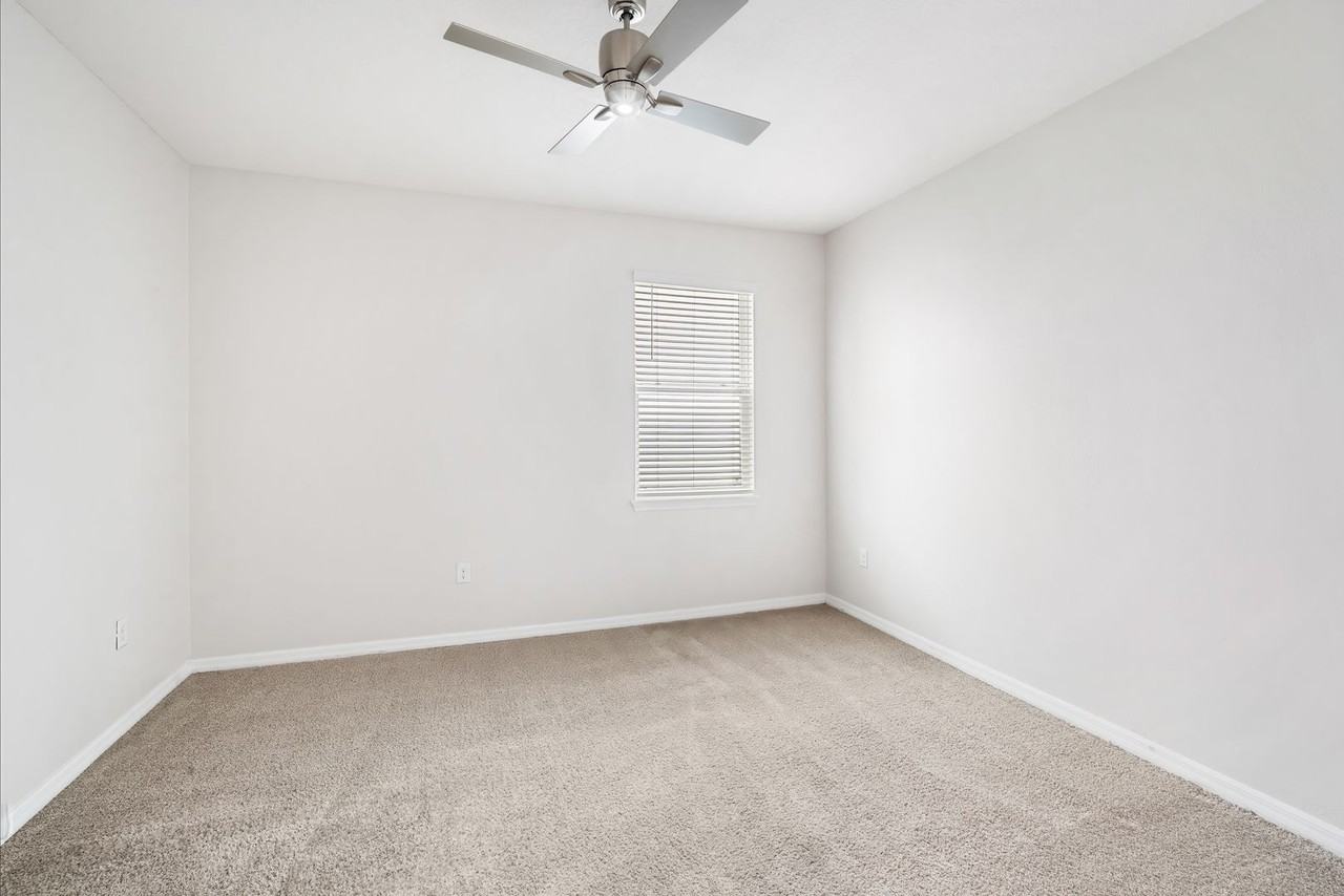 32959 Sand Creek Dr - Photo 7 of 25