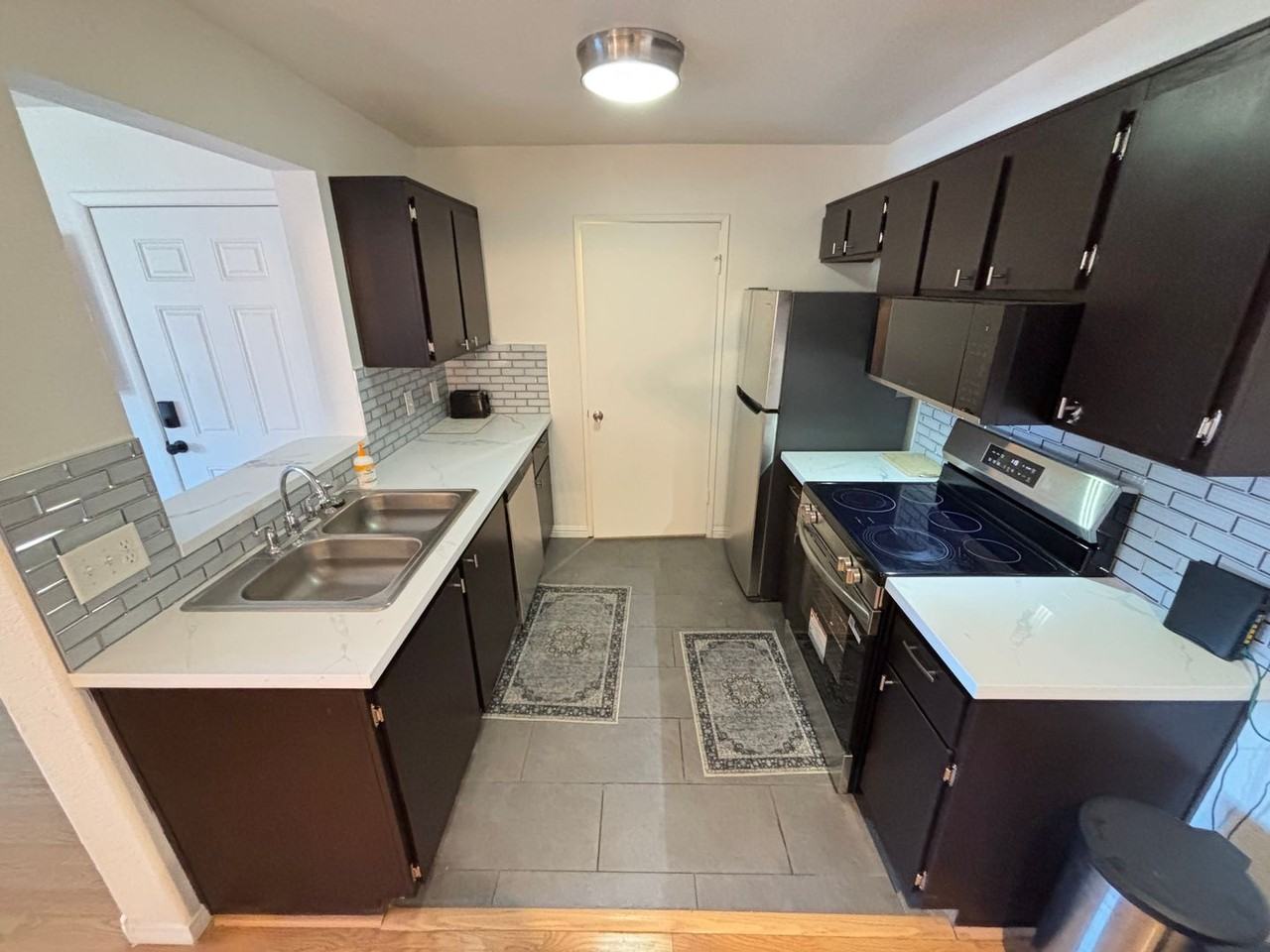 221 Mission Catalina Ln #104 - Photo 4 of 28