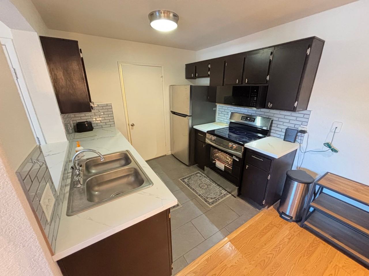 221 Mission Catalina Ln #104 - Photo 5 of 28