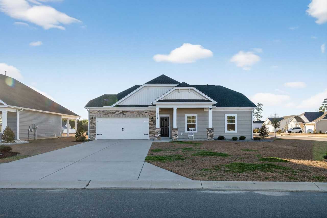 1002 Jase Dr - Photo 2 of 34