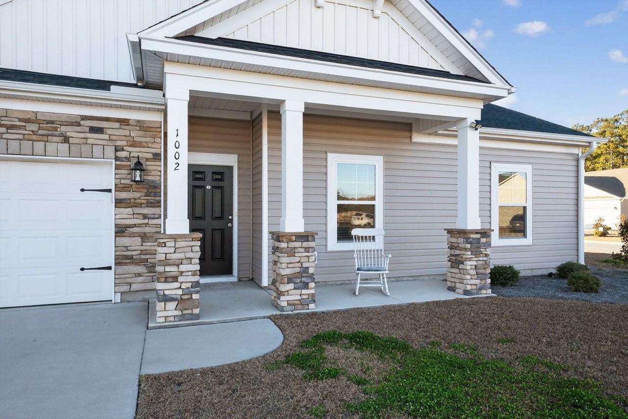 1002 Jase Dr - Photo 3 of 34