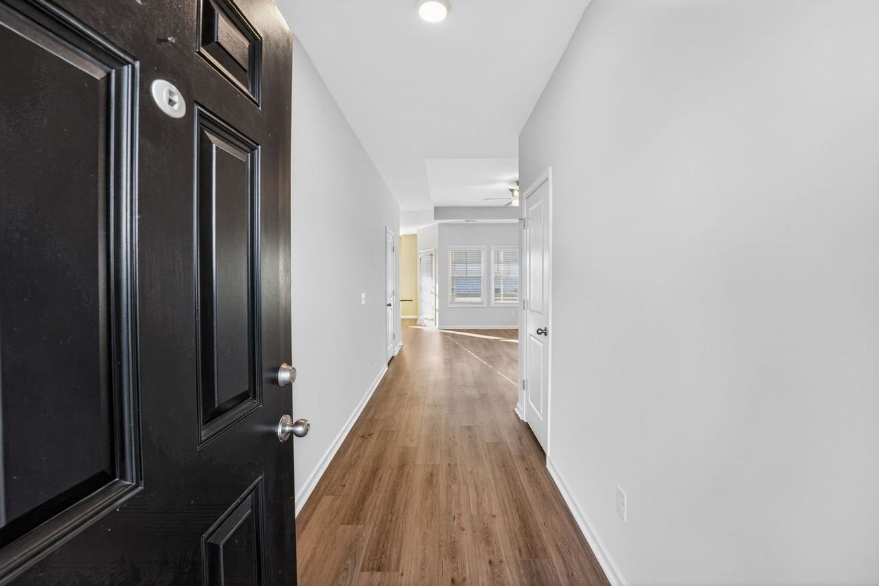 1002 Jase Dr - Photo 6 of 34