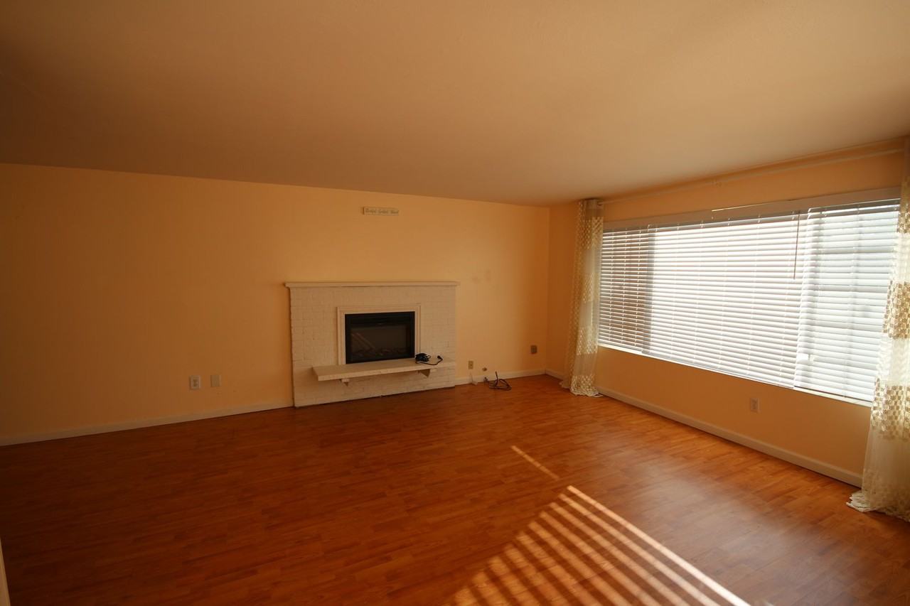 4212 S 251st St - Photo 2 of 17