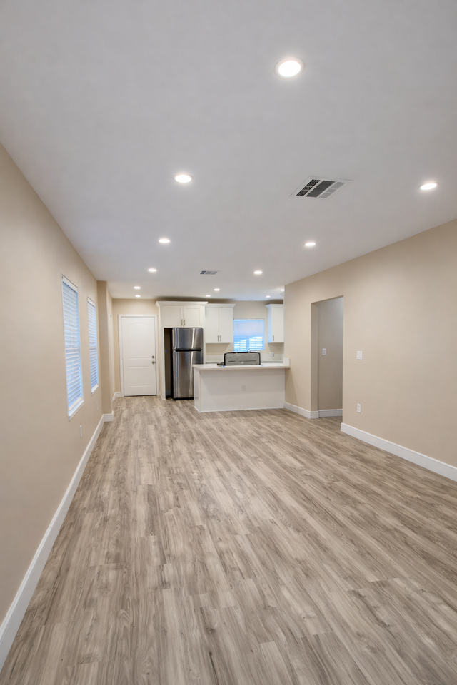 14436 Carlsbad St - Photo 3 of 13