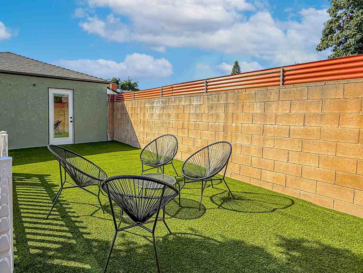 7532 Gaviota Ave - Photo 2 of 9