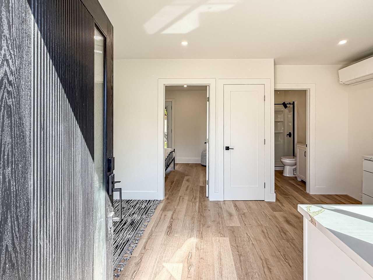 7532 Gaviota Ave - Photo 4 of 9