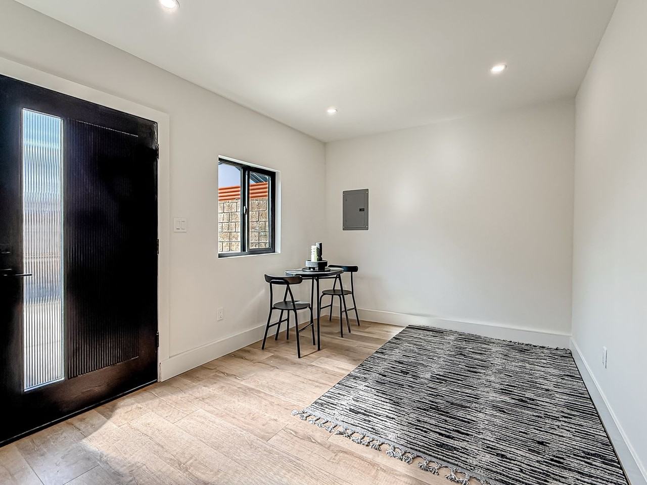 7532 Gaviota Ave - Photo 5 of 9