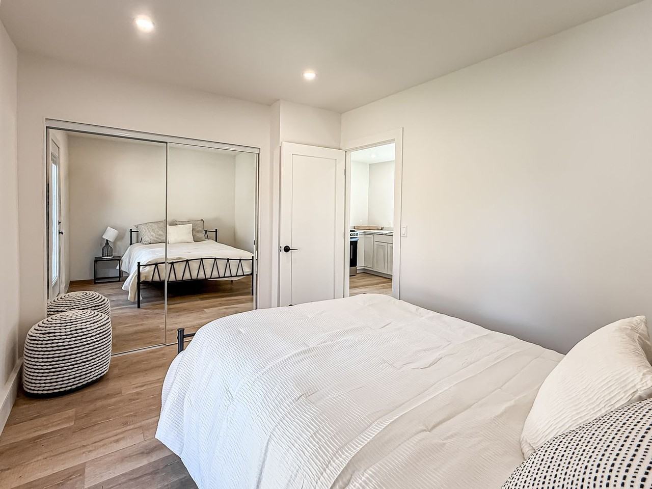 7532 Gaviota Ave - Photo 7 of 9